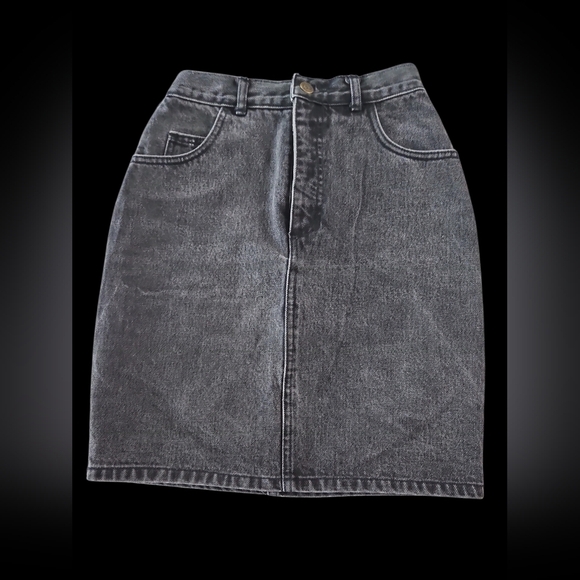 Guess Dresses & Skirts - Guess By Georges Marciano Women's Vintage Black Washed Denim Skirt Size 27